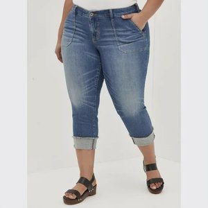 Torrid Crop Boyfriend Vintage Stretch Light Wash Jeans Size 26